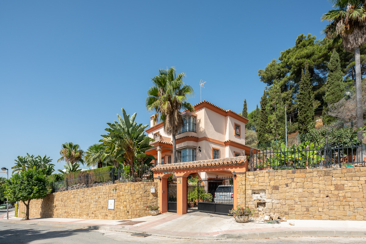 4 Bedroom Villa for Sale in Marbella — 6