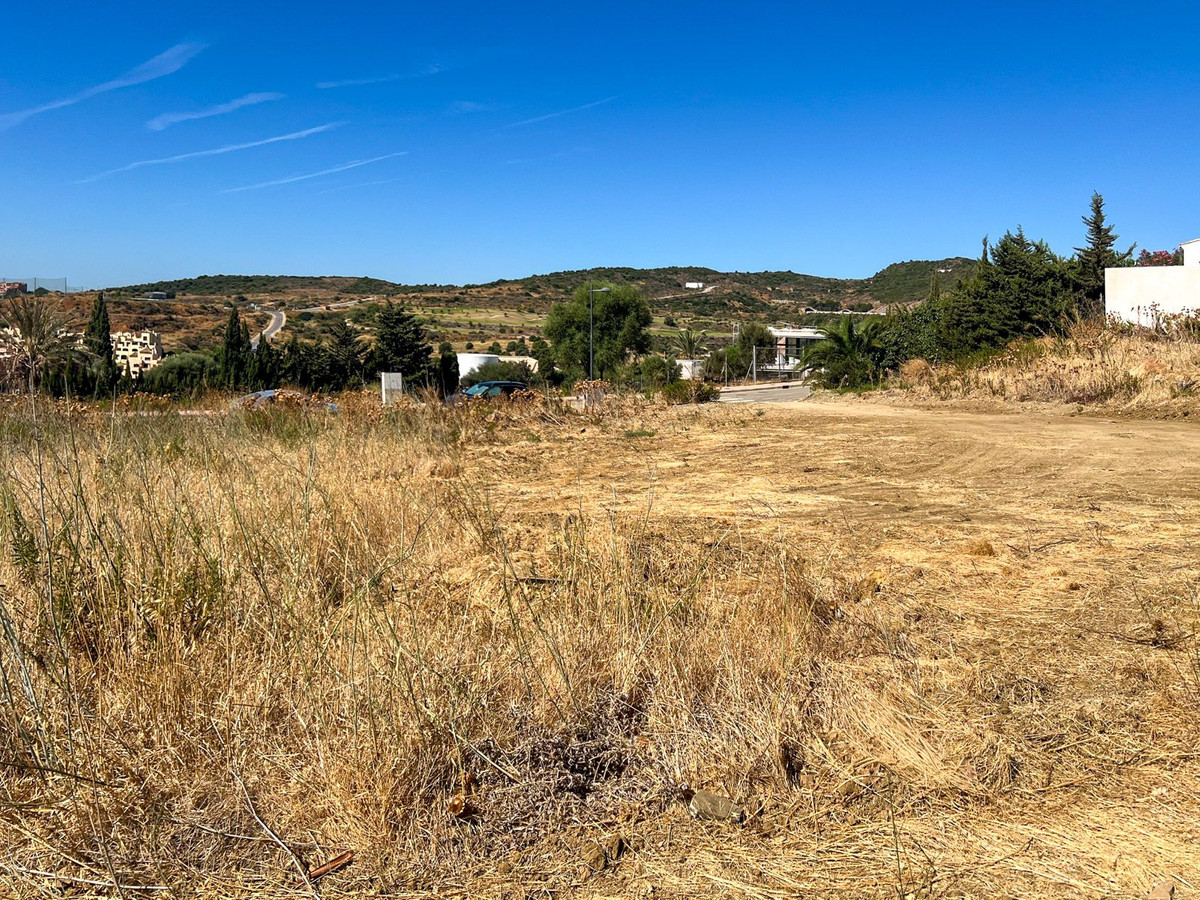 Plot for Sale in Estepona — 2