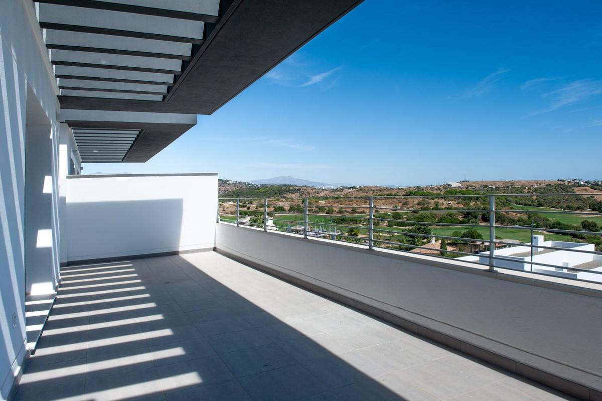 2 Bedroom Apartment for Sale in Estepona — 3