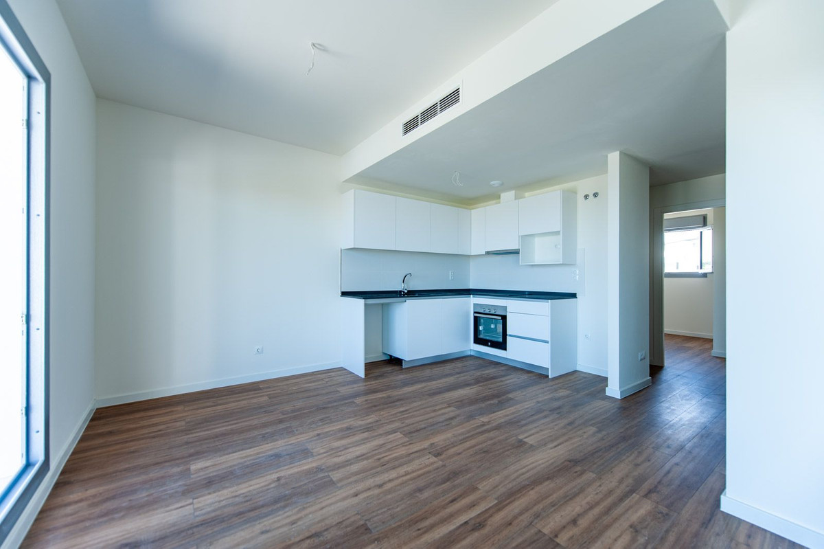 2 Bedroom Apartment for Sale in Estepona — 9