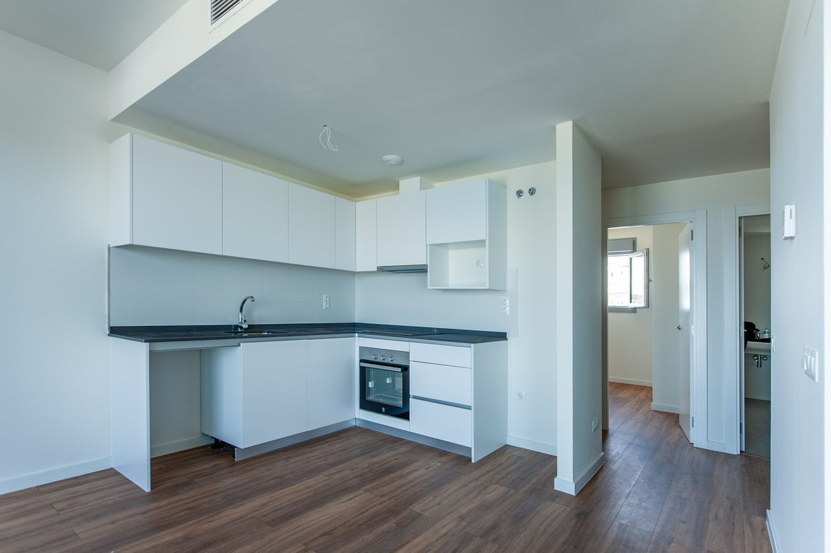 2 Bedroom Apartment for Sale in Estepona — view 10