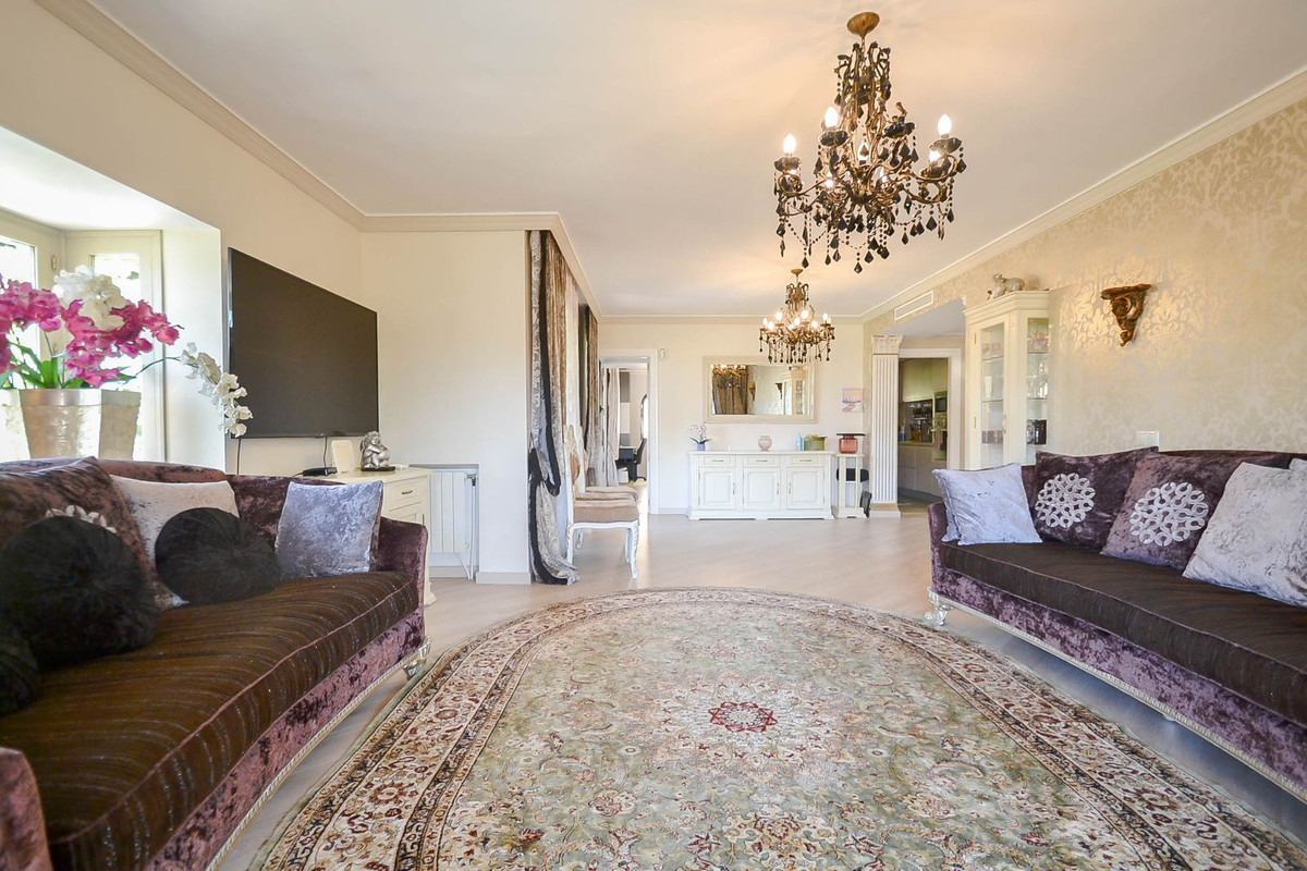 3 Bedroom Apartment for Sale in Atalaya — 2