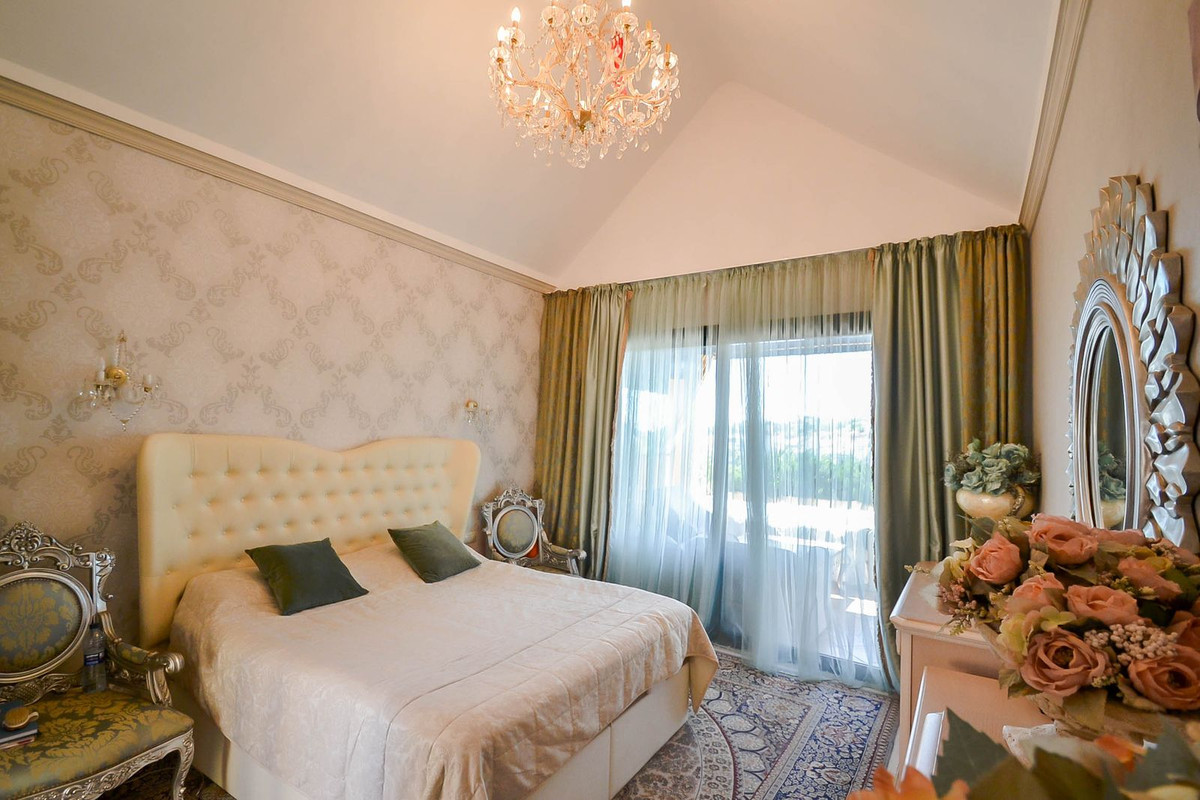 3 Bedroom Apartment for Sale in Atalaya — 3