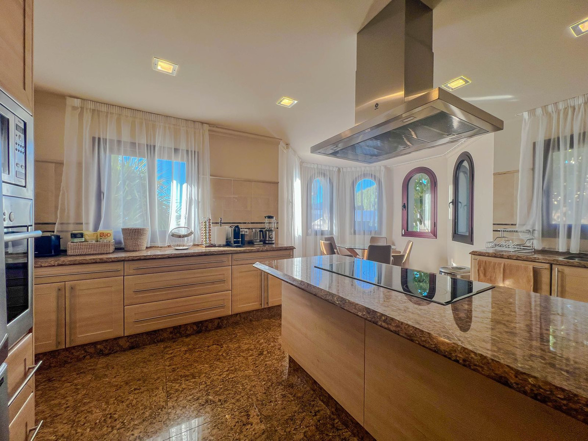 5 Bedroom Villa for Sale in Los Flamingos — 4