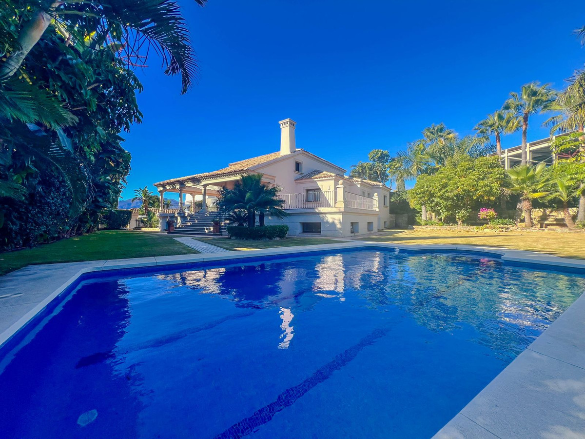 5 Bedroom Villa for Sale in Los Flamingos — 5