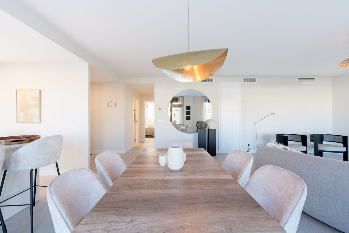 3 Bedroom Apartment for Sale in Estepona — 6