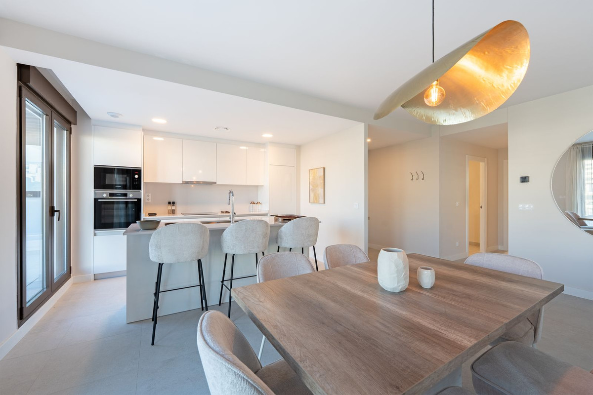 3 Bedroom Apartment for Sale in Estepona — 7