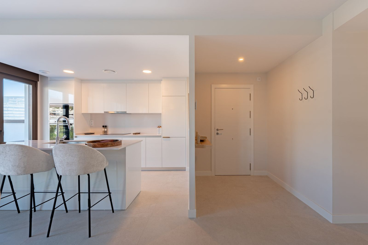 3 Bedroom Apartment for Sale in Estepona — 9