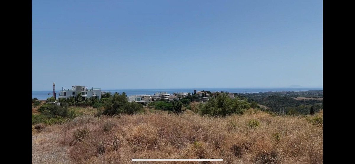 Plot for Sale in Estepona — 2
