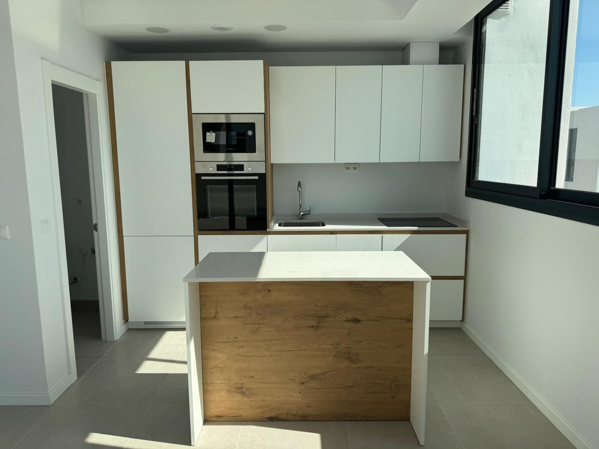 2 Bedroom Apartment for Sale in Estepona — 3