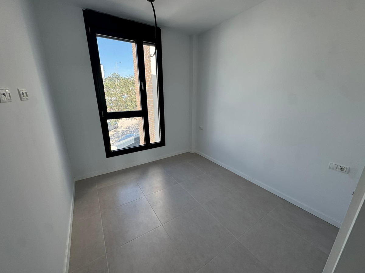2 Bedroom Apartment for Sale in Estepona — 4