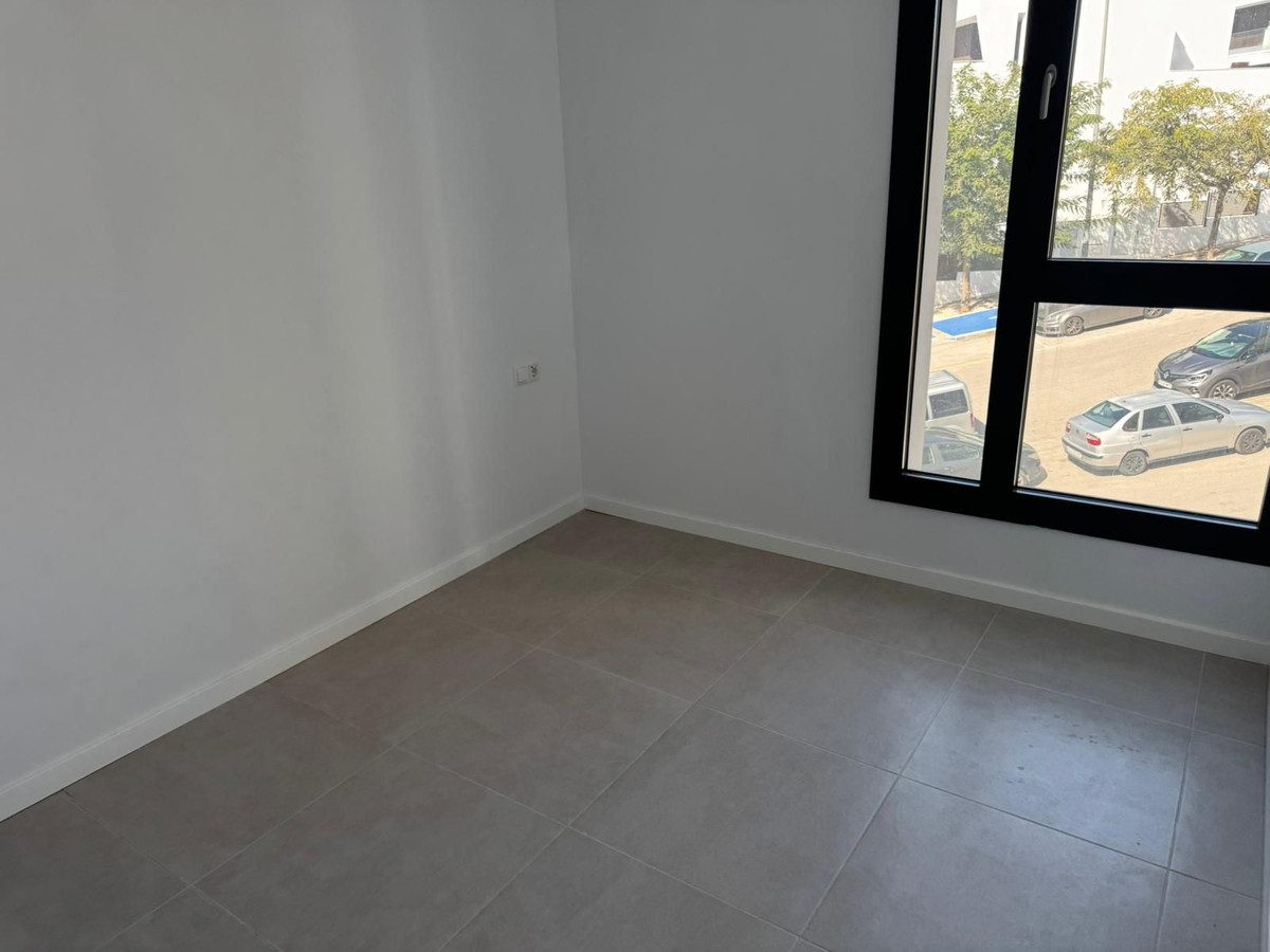 2 Bedroom Apartment for Sale in Estepona — 5