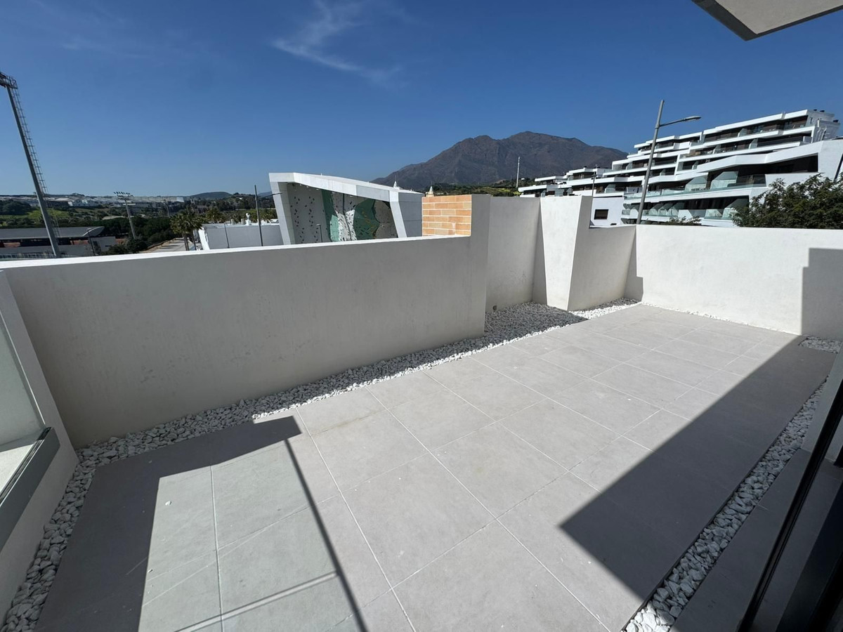 2 Bedroom Apartment for Sale in Estepona — 8
