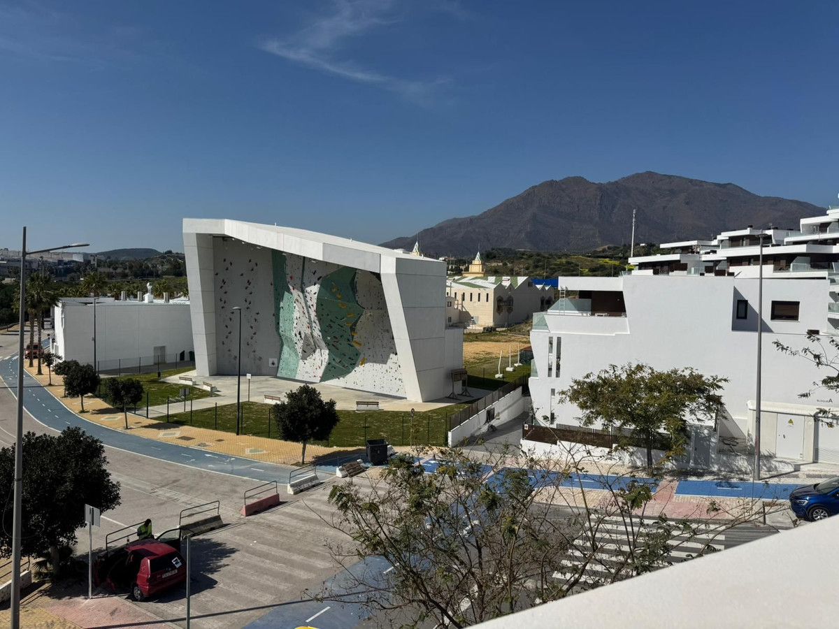 2 Bedroom Apartment for Sale in Estepona — view 10