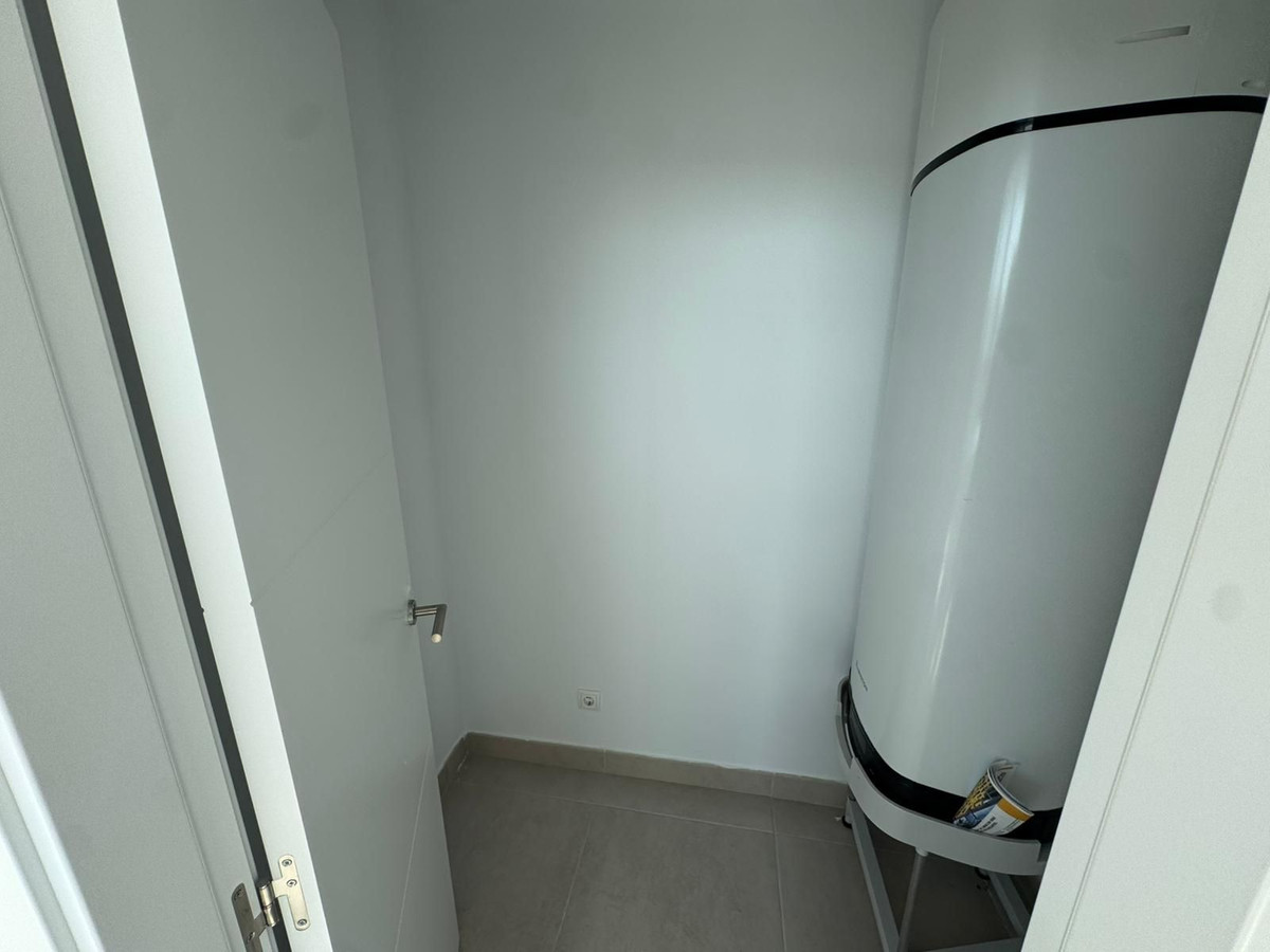2 Bedroom Apartment for Sale in Estepona — 5
