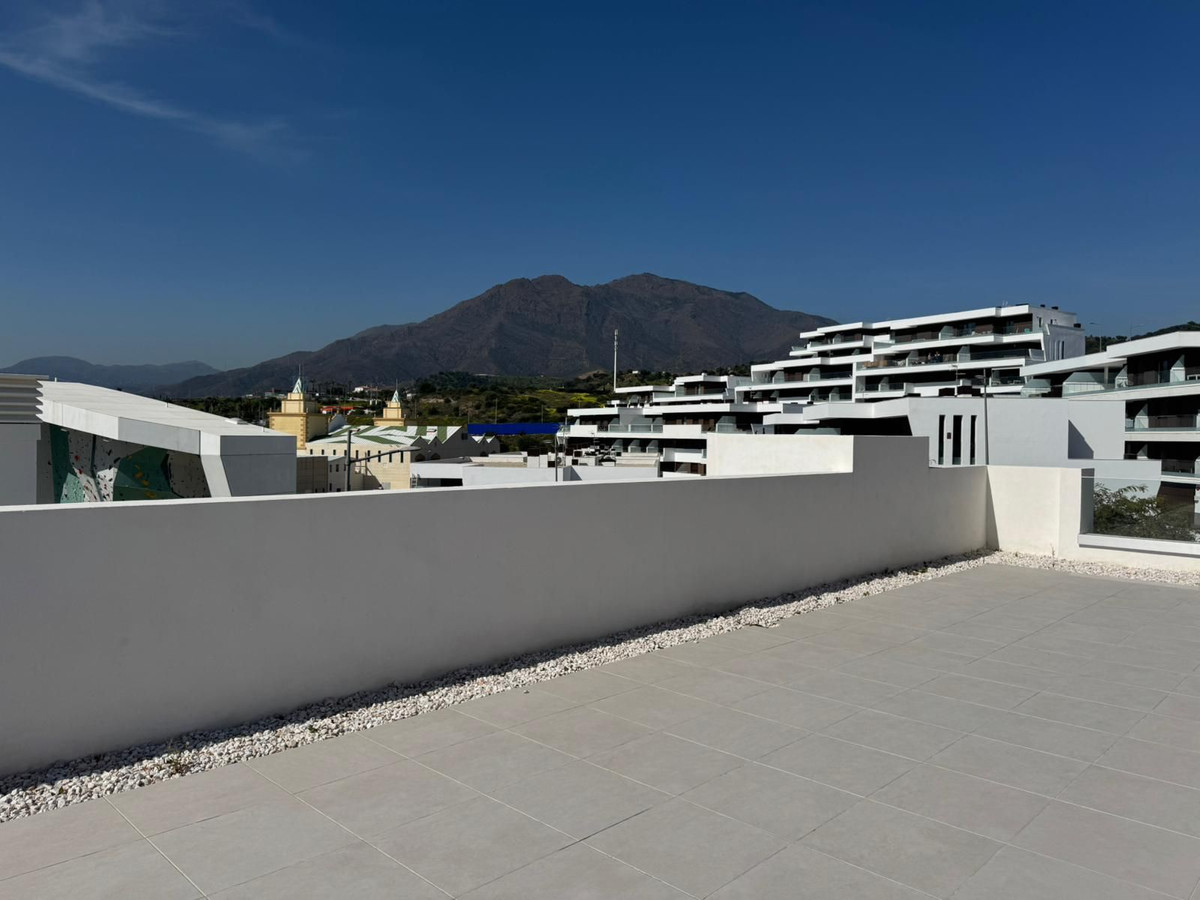 2 Bedroom Apartment for Sale in Estepona — 7