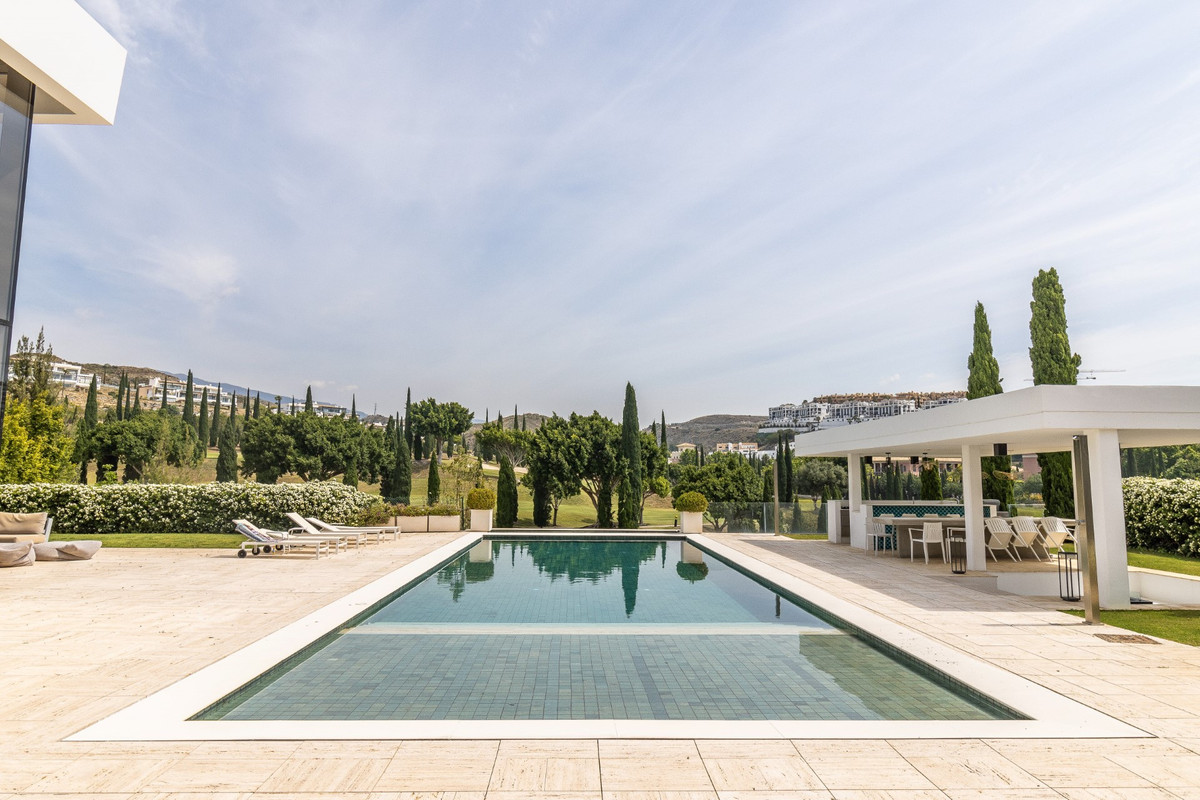 6 Bedroom Villa for Sale in Benahavís — 2