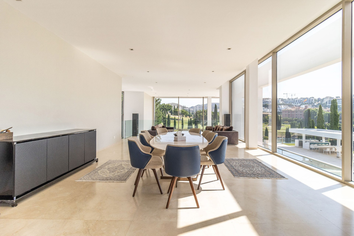 6 Bedroom Villa for Sale in Benahavís — 7