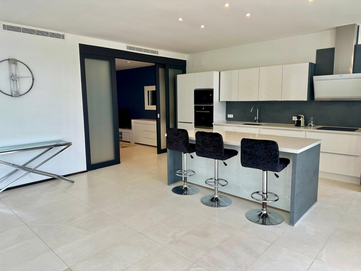 5 Bedroom Villa for Sale in The Golden Mile — 4