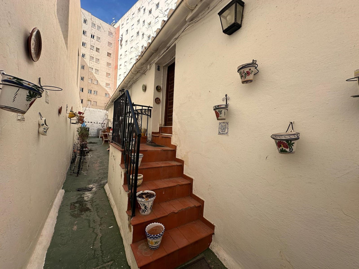 4 Bedroom Villa for Sale in Marbella — 2