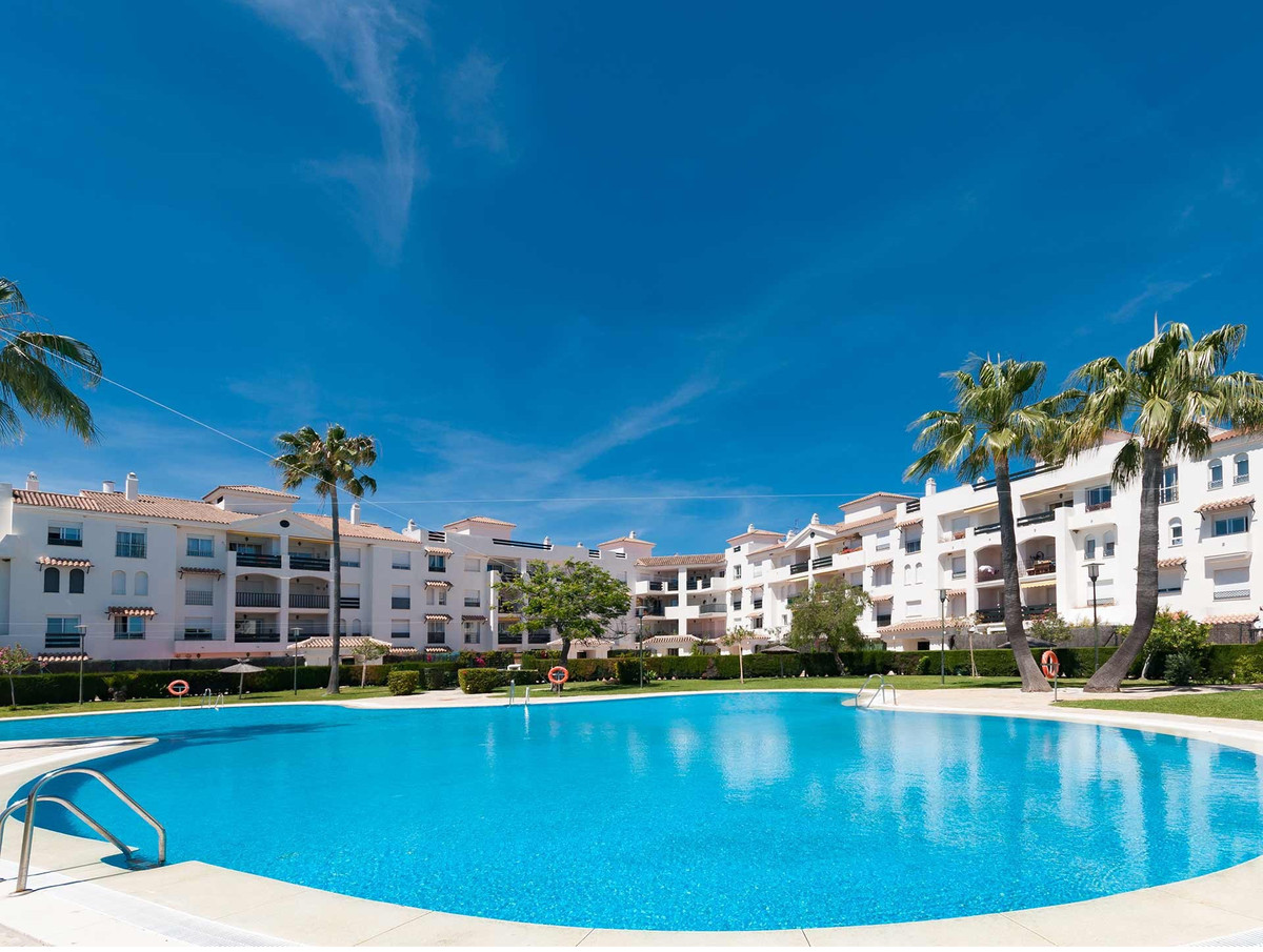 2 Bedroom Apartment for Sale in San Pedro de Alcántara