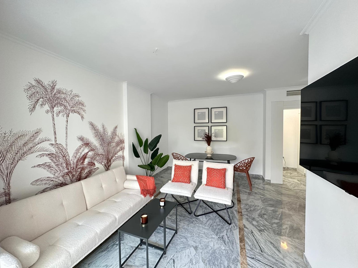 2 Bedroom Apartment for Sale in San Pedro de Alcántara — 3