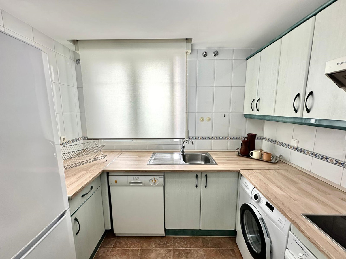 2 Bedroom Apartment for Sale in San Pedro de Alcántara — 4