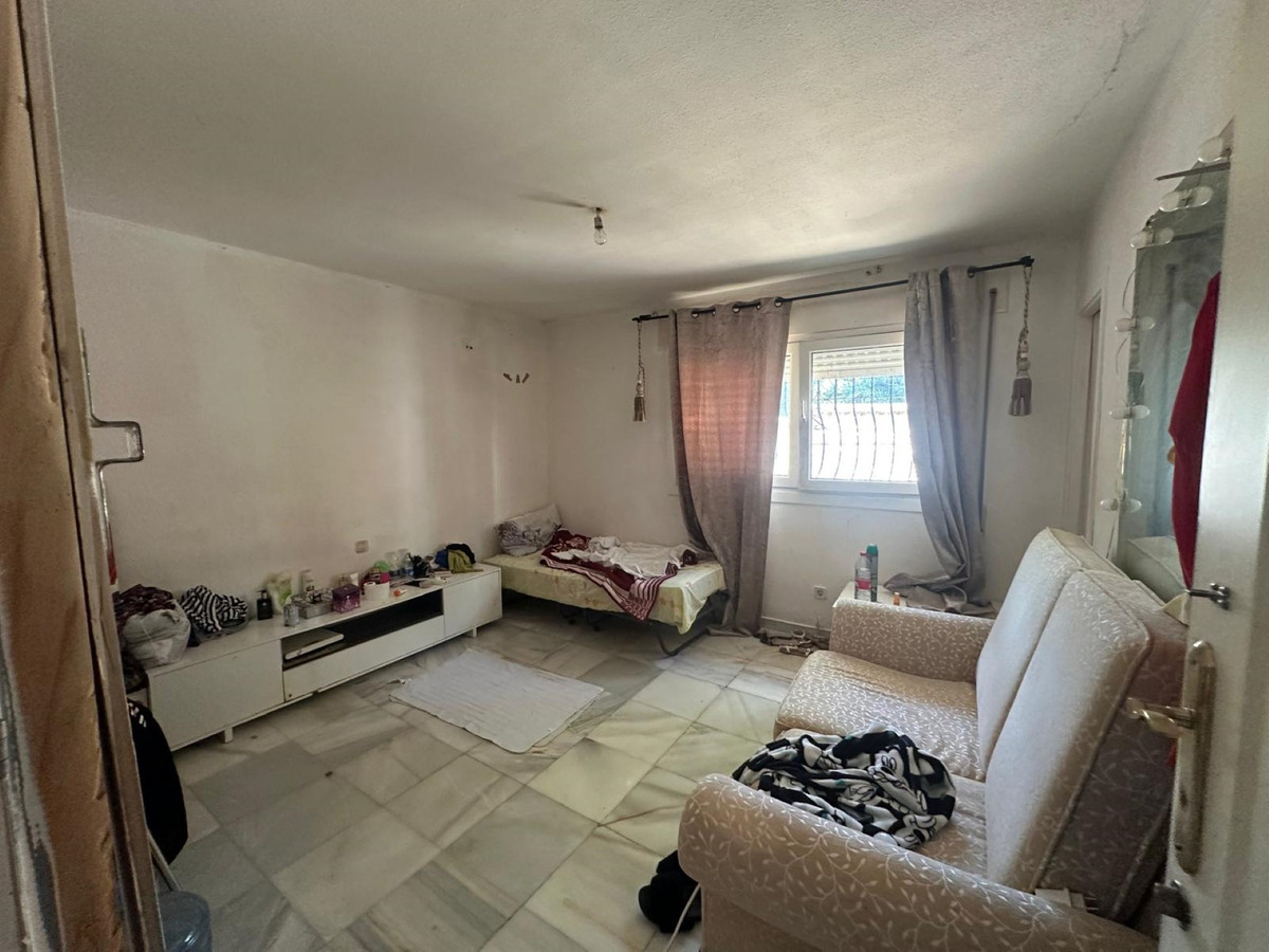 7 Bedroom Villa for Sale in Nueva Andalucía — 9