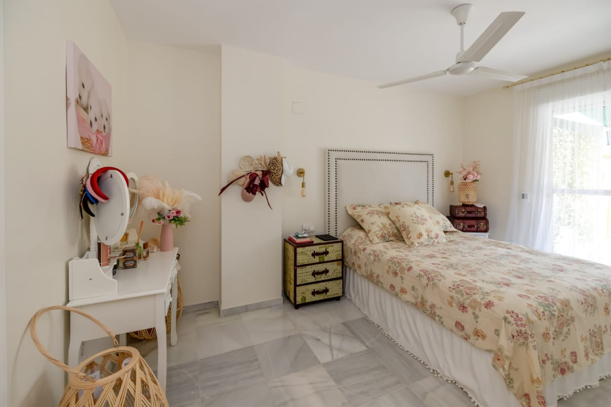 2 Bedroom Apartment for Sale in Nueva Andalucía — 4