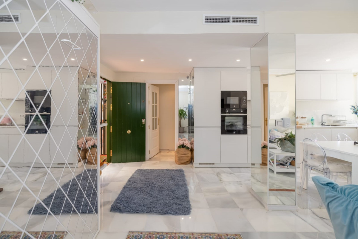 2 Bedroom Apartment for Sale in Nueva Andalucía — 9