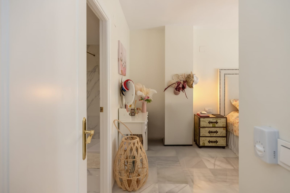2 Bedroom Apartment for Sale in Nueva Andalucía — view 10