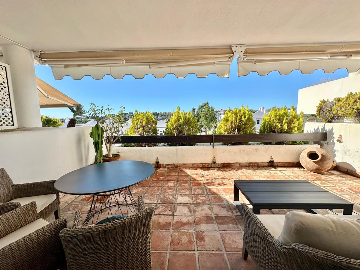 2 Bedroom Apartment for Sale in Nueva Andalucía — 5