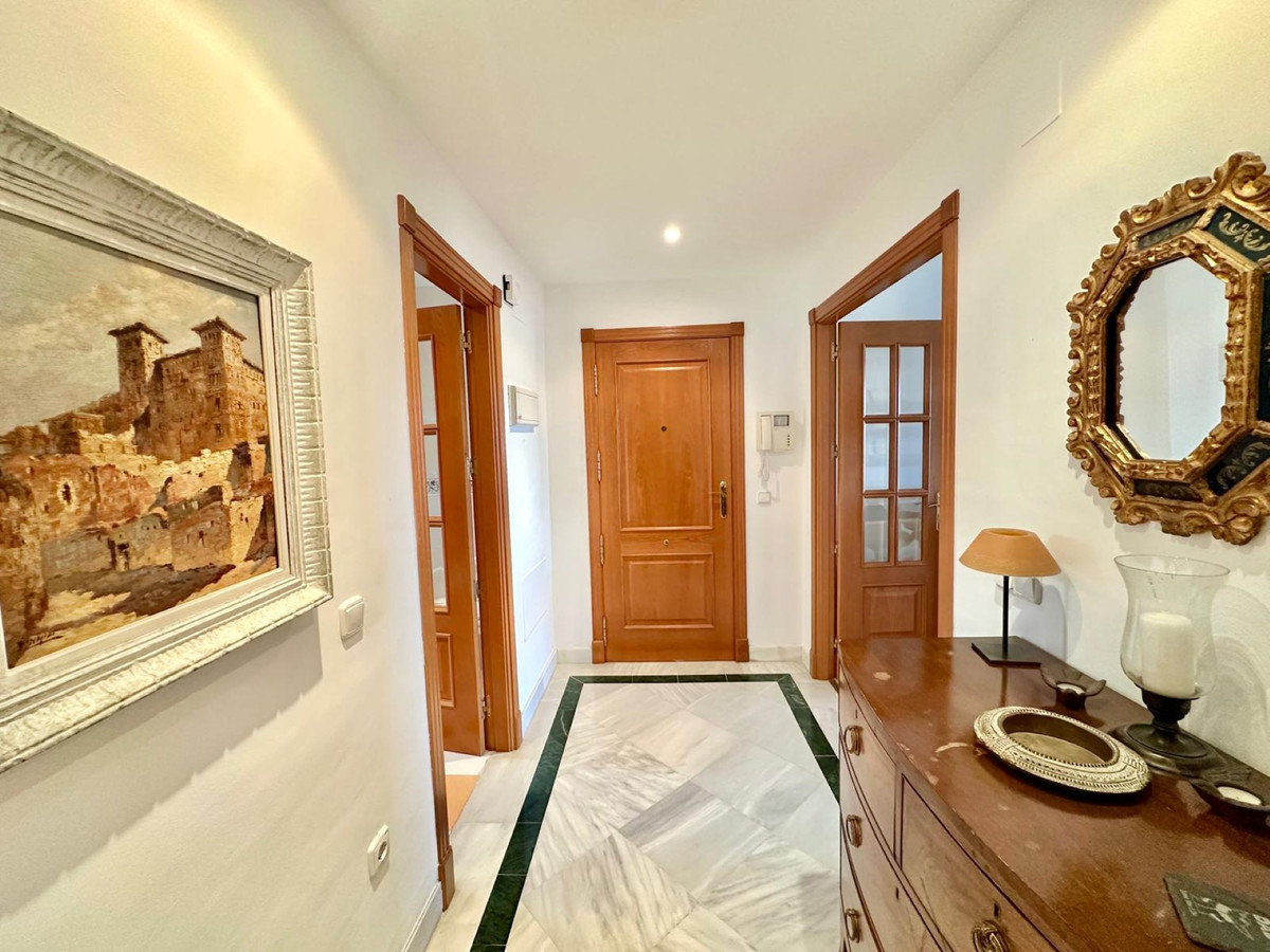 2 Bedroom Apartment for Sale in Nueva Andalucía — view 10