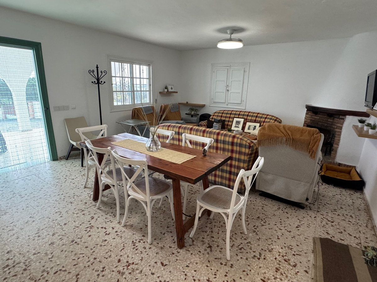 4 Bedroom Villa for Sale in Estepona — 5