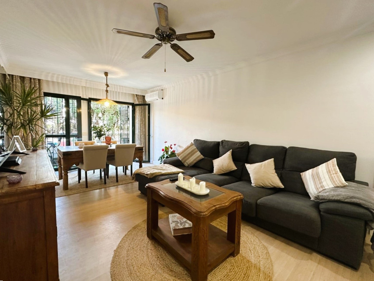2 Bedroom Apartment for Sale in San Pedro de Alcántara