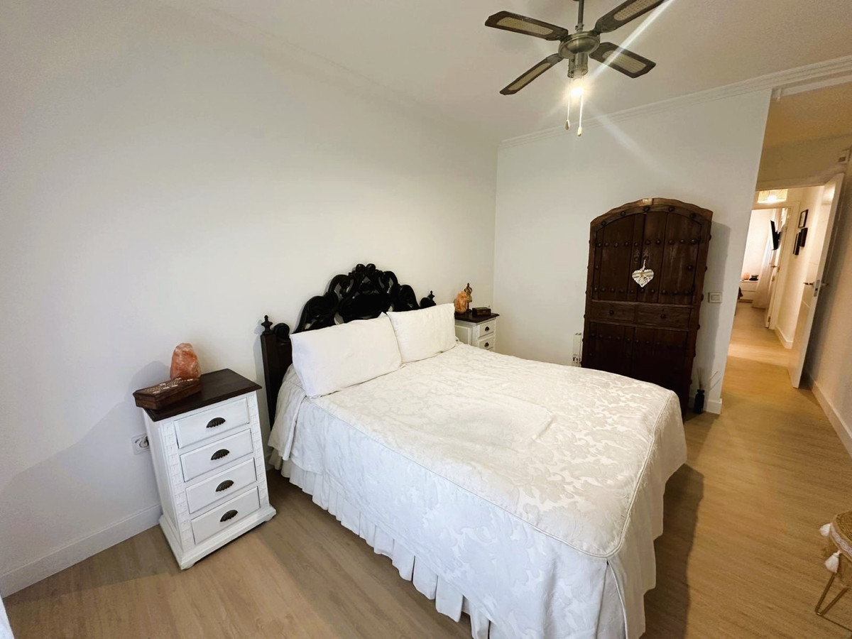 2 Bedroom Apartment for Sale in San Pedro de Alcántara — 4