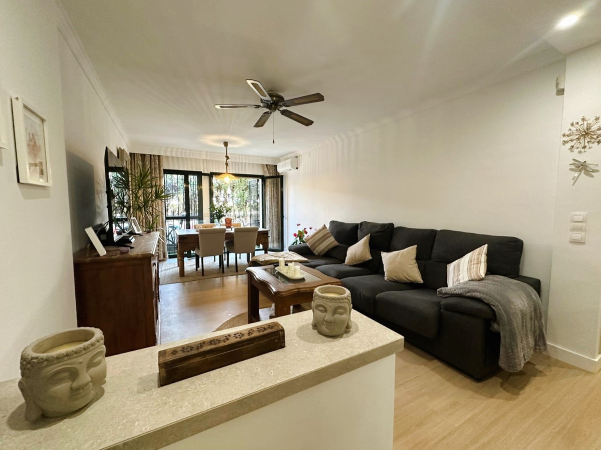 2 Bedroom Apartment for Sale in San Pedro de Alcántara — 7