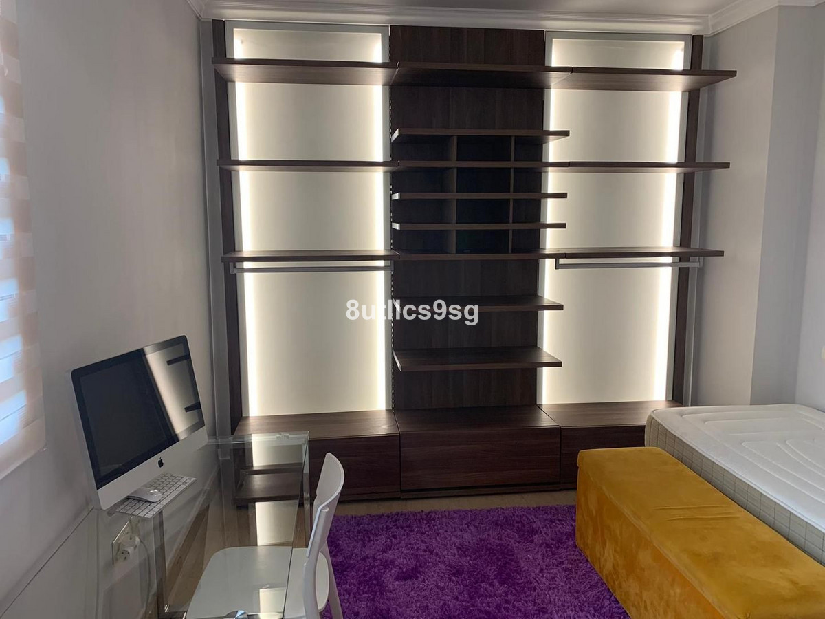 3 Bedroom Apartment for Sale in Estepona — view 10