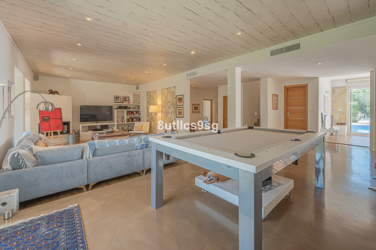 5 Bedroom Villa for Sale in Nueva Andalucía — 9
