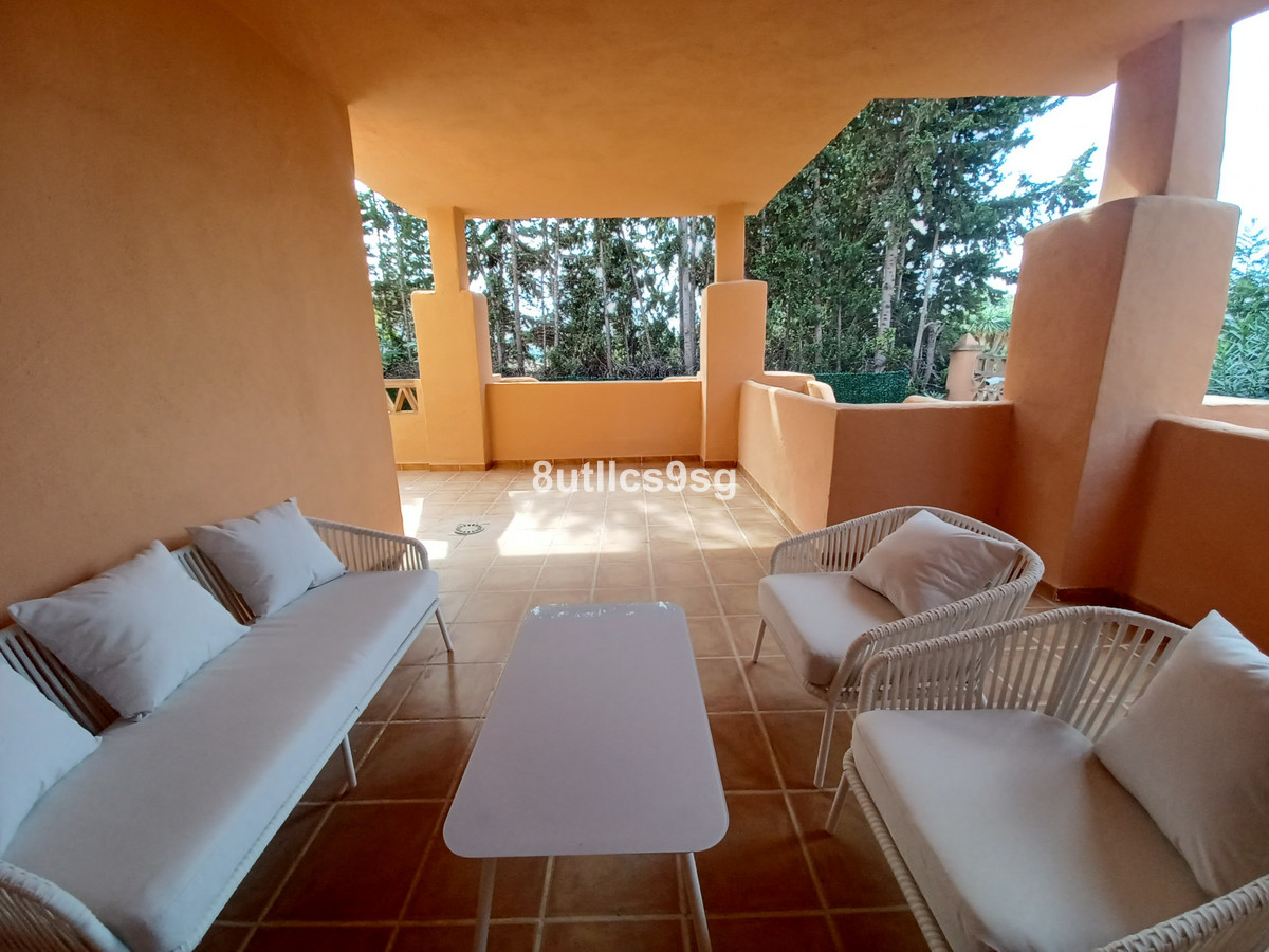 3 Bedroom Apartment for Sale in Benahavís — 9