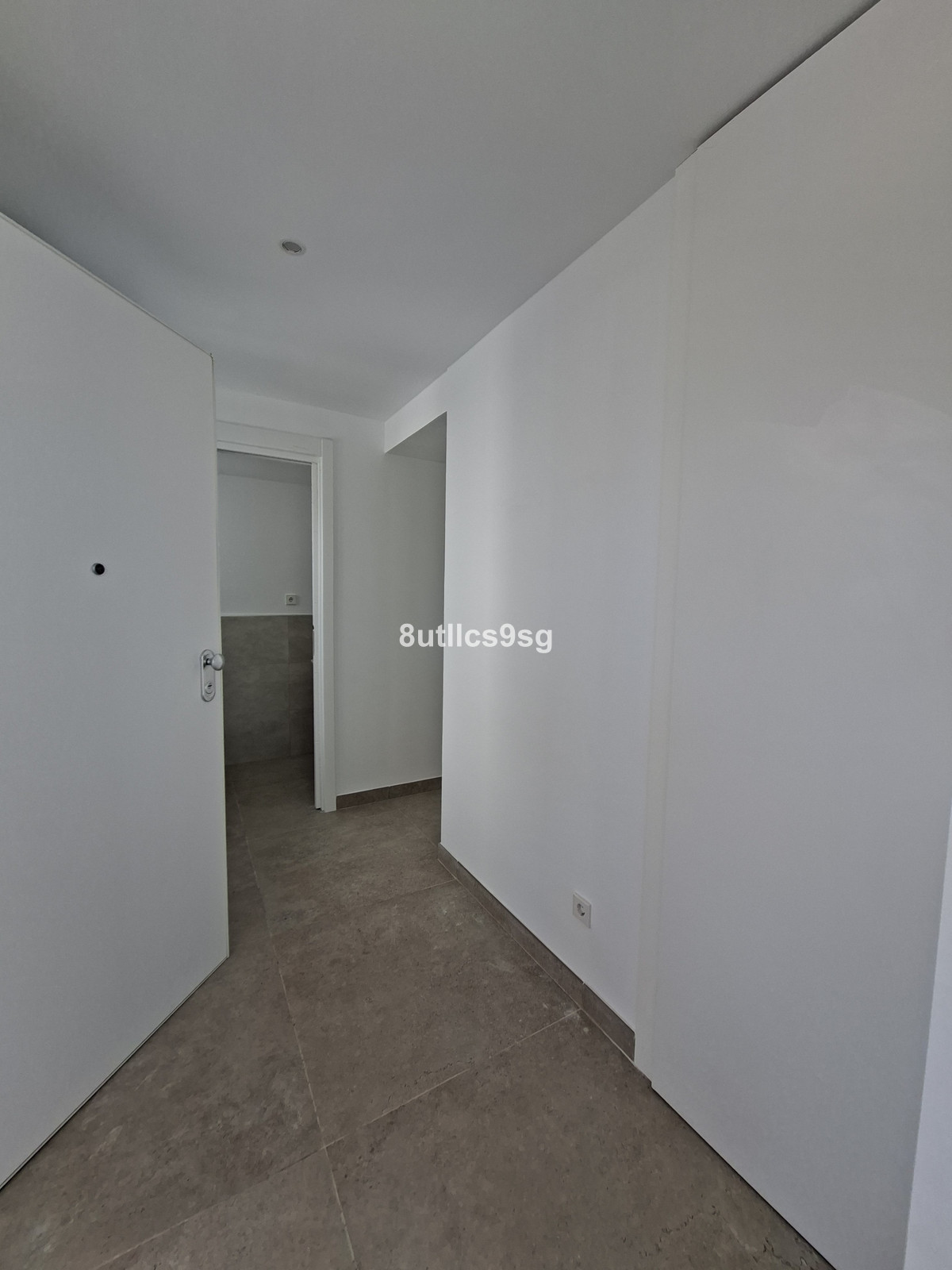 3 Bedroom Apartment for Sale in Estepona — 6