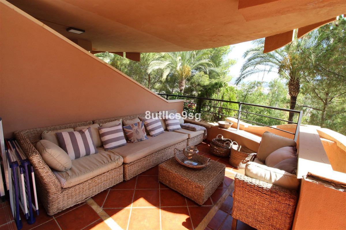 2 Bedroom Apartment for Sale in Nueva Andalucía — 2