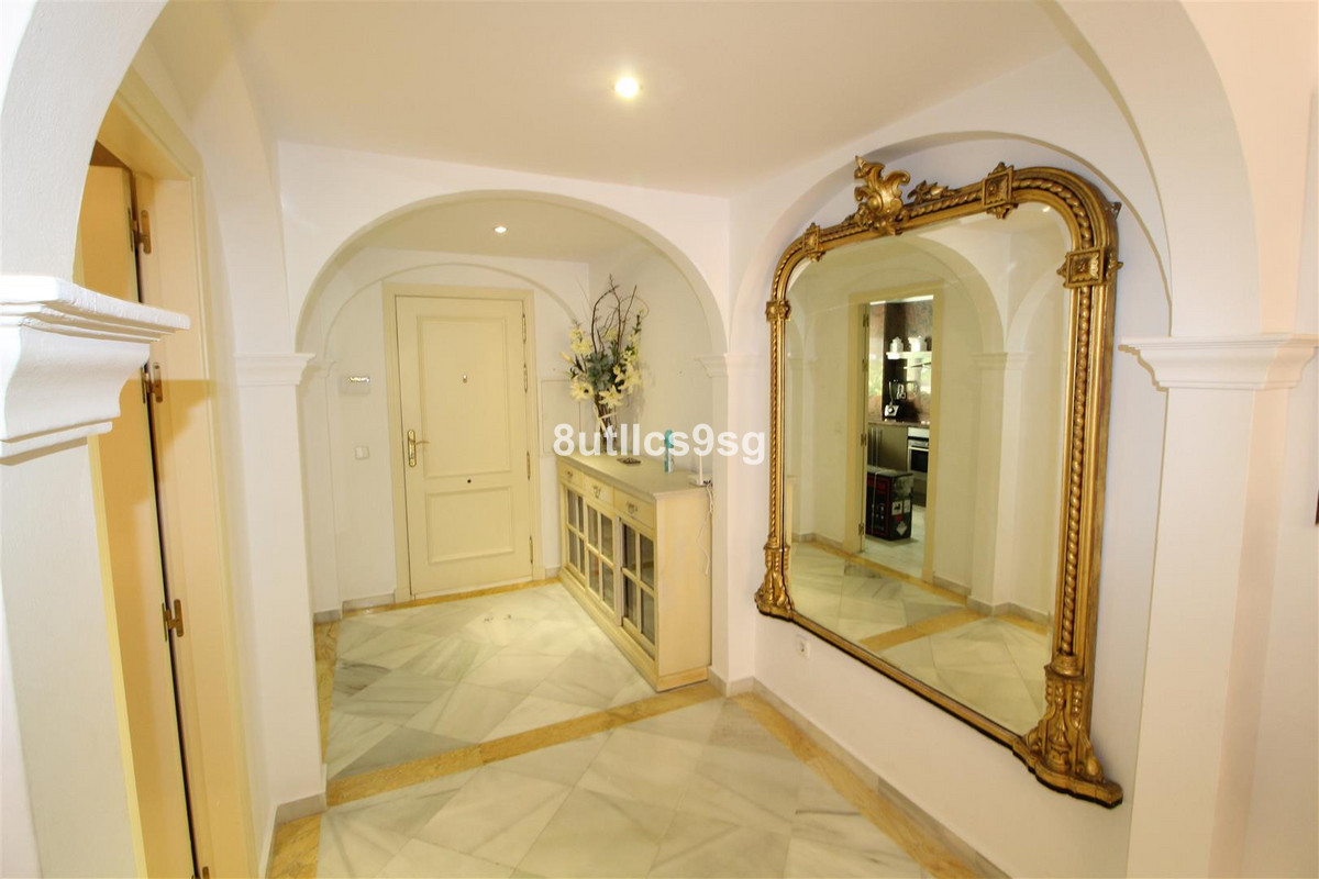 2 Bedroom Apartment for Sale in Nueva Andalucía — 6