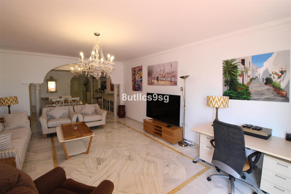 2 Bedroom Apartment for Sale in Nueva Andalucía — view 10