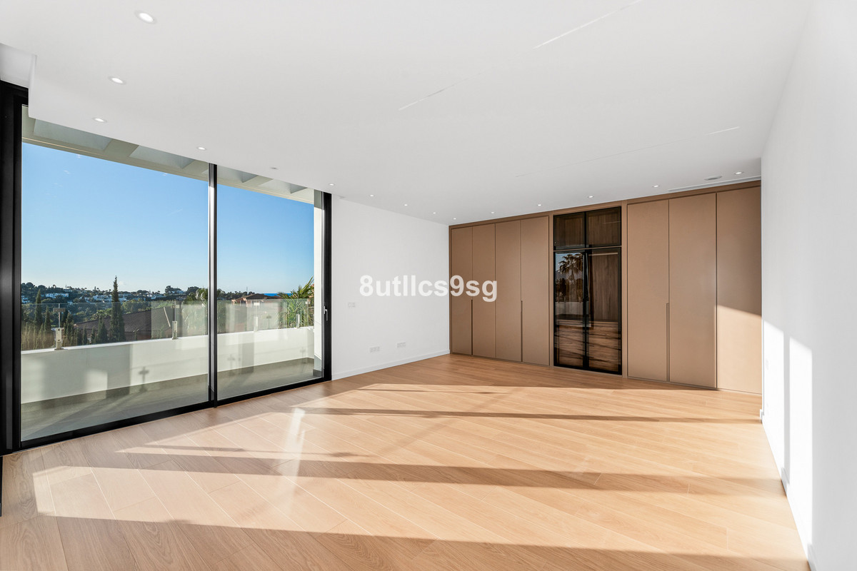 6 Bedroom Villa for Sale in Benahavís — 7
