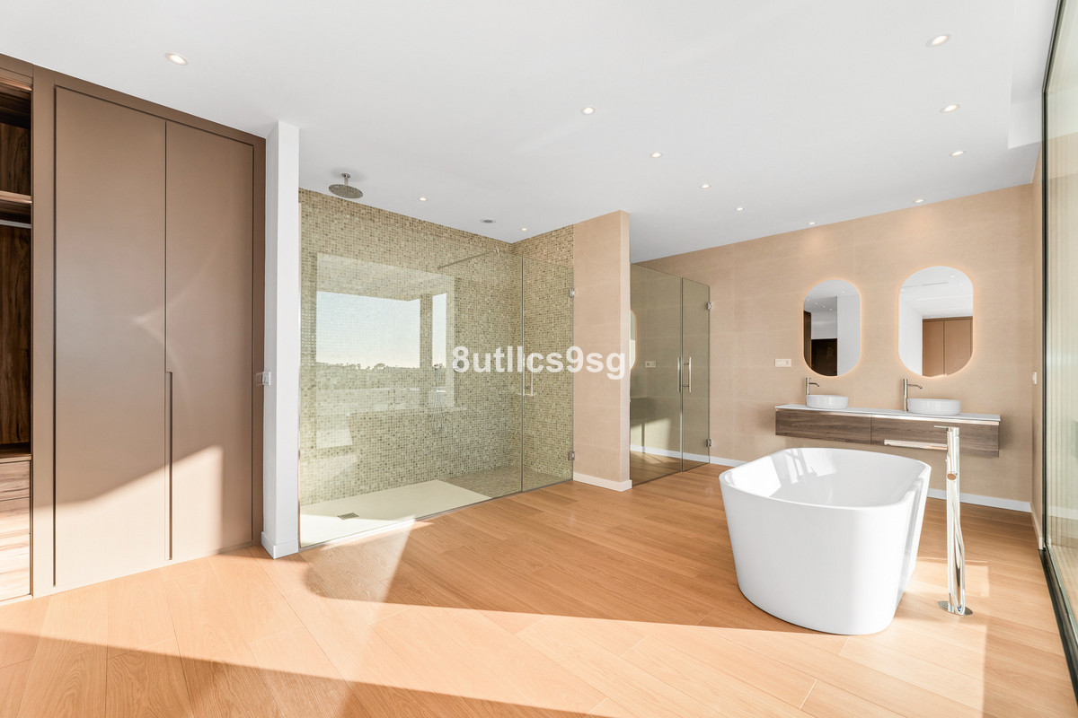 6 Bedroom Villa for Sale in Benahavís — 9