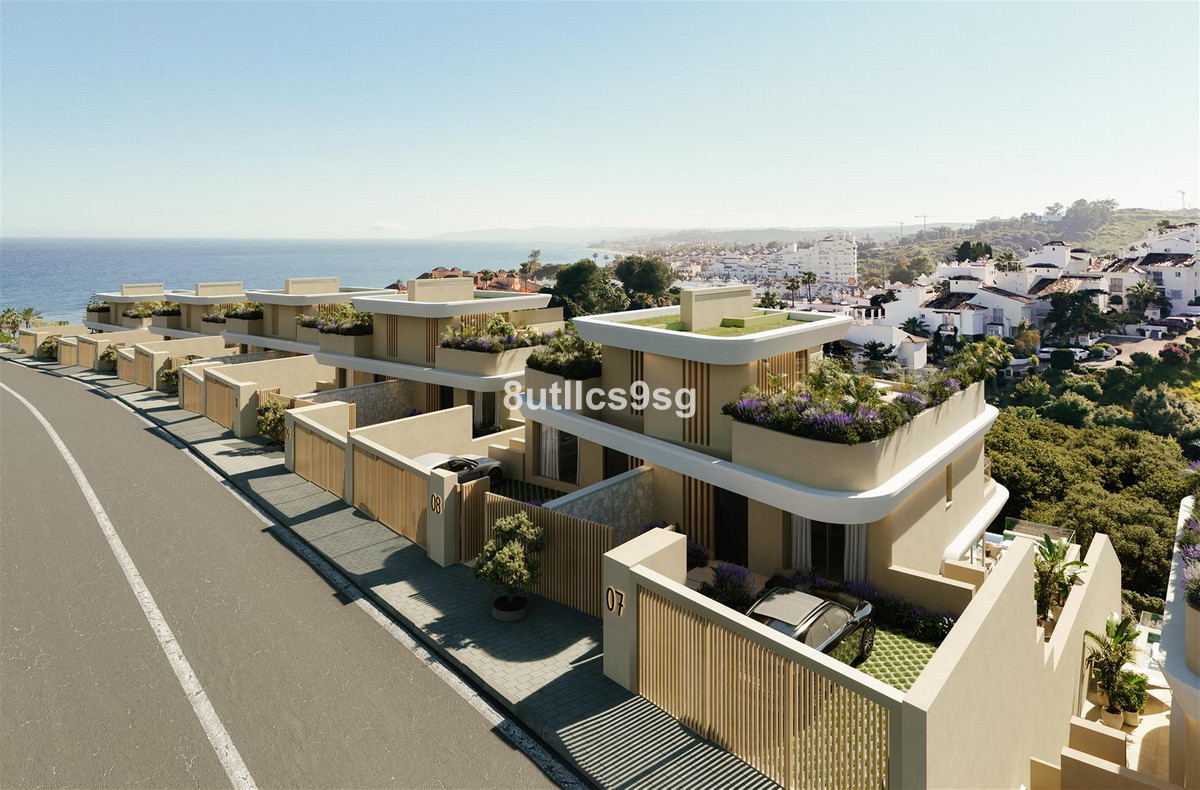 3 Bedroom Villa for Sale in Estepona — 3