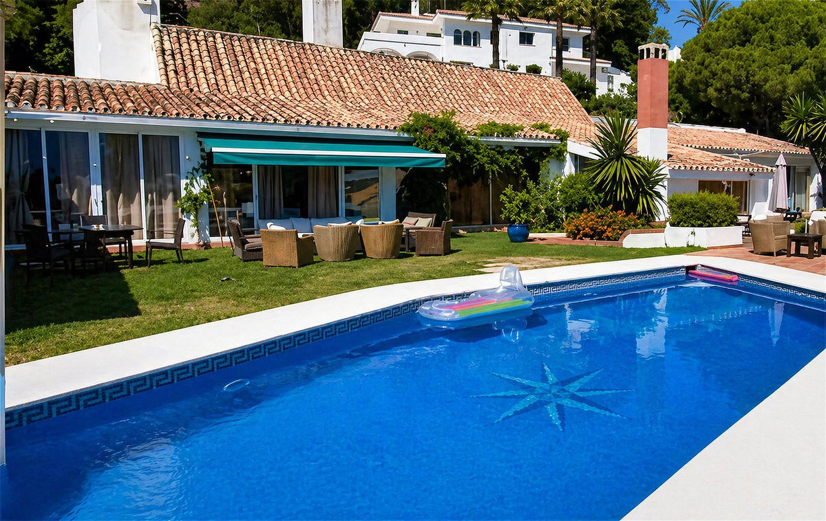 5 Bedroom Villa for Sale in Nueva Andalucía — 7