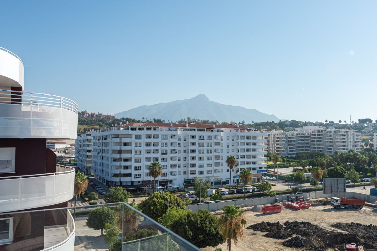 3 Bedroom Apartment for Sale in Nueva Andalucía — 7