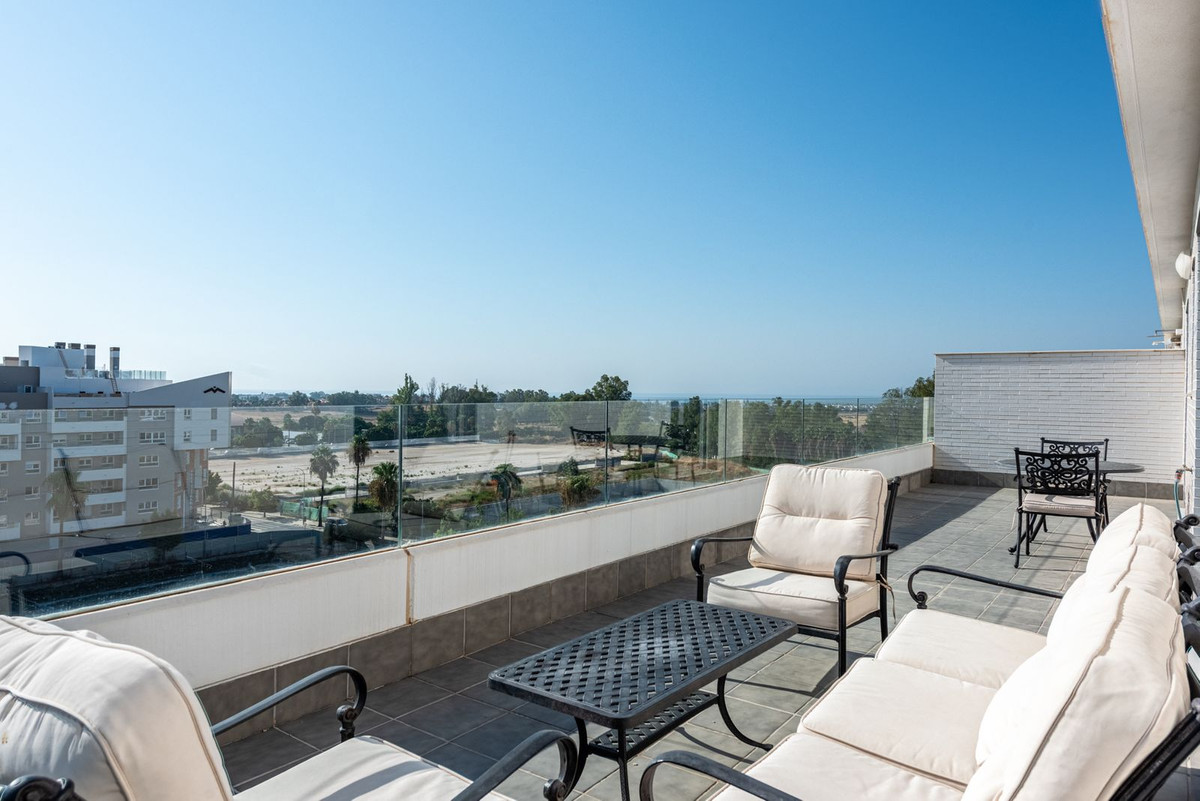 3 Bedroom Apartment for Sale in Nueva Andalucía — 8